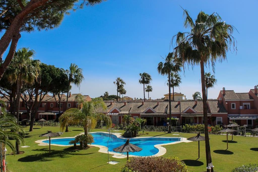 チクラナ・デ・ラ・フロンテーラNovo Sancti Petri, Con Piscina Todo El Ano, La Mariposa By Chiclana Dreamsアパートメント エクステリア 写真
